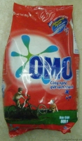 Bột giặt Omo đỏ 770g (5 gói) Bột giặt Omo đỏ 770g (5 gói)